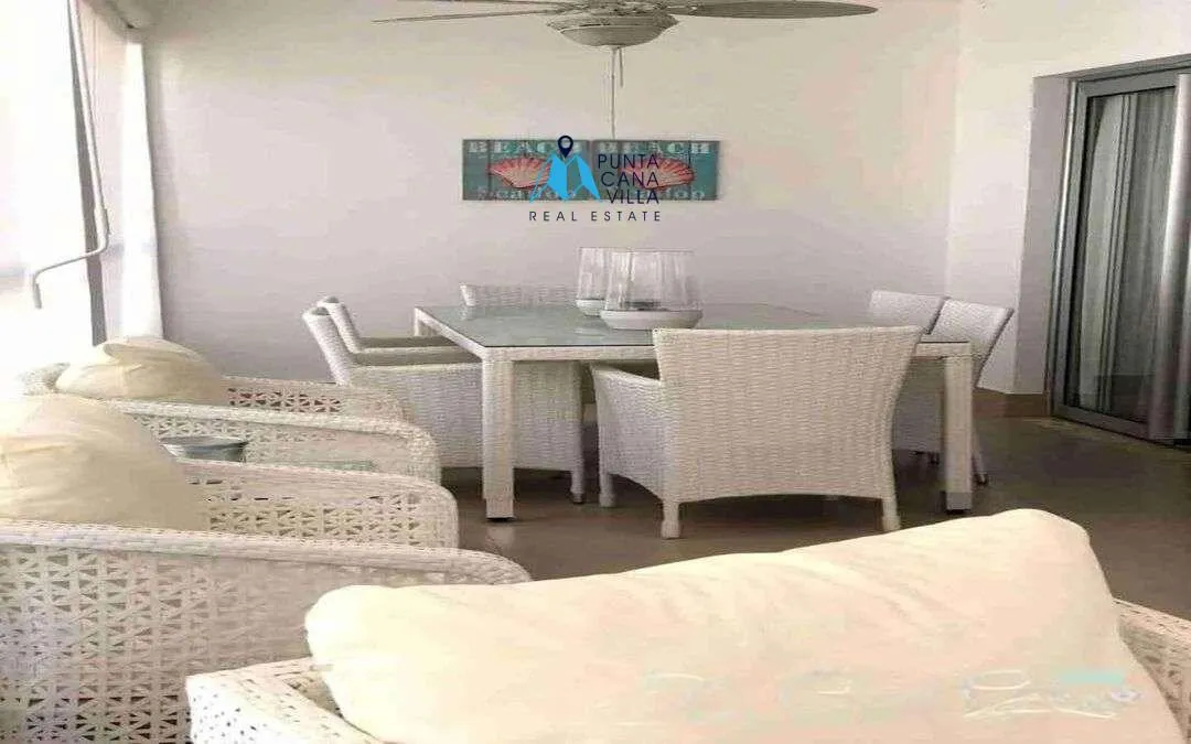 Blue Beach, Apartamento de dos dormitorios frente al mar en venta en Punta Cana