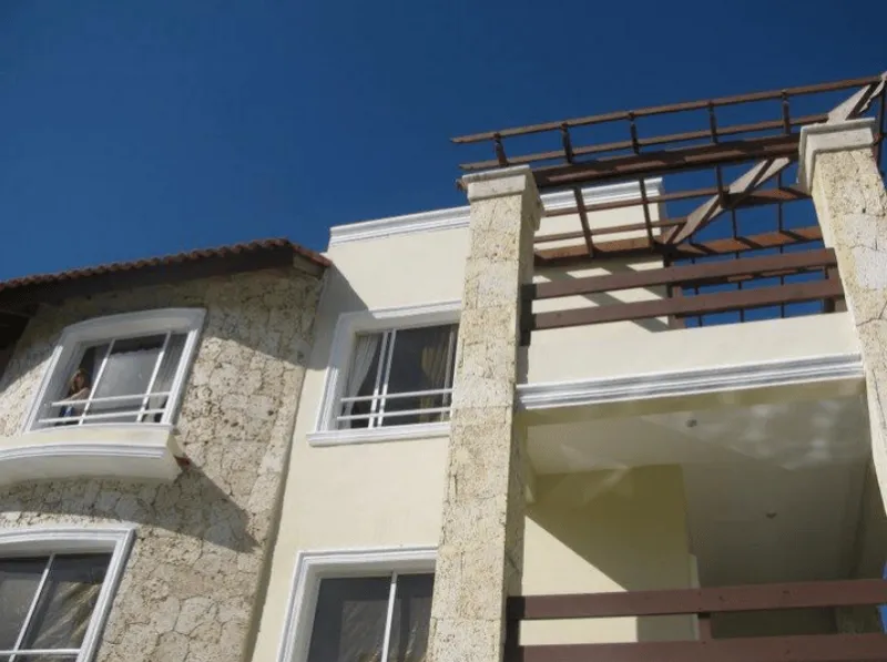 Amplio Penthouse de dos habitaciones en venta con 2 balcones, a 2 minutos a pie de la playa de Punta Cana