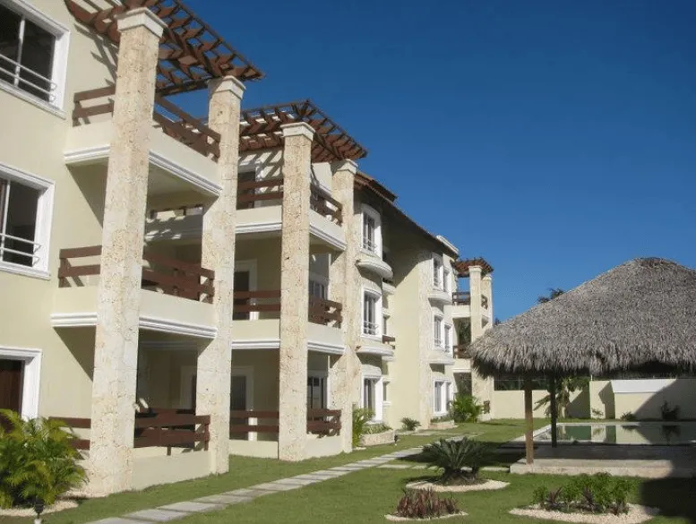 Amplio Penthouse de dos habitaciones en venta con 2 balcones, a 2 minutos a pie de la playa de Punta Cana
