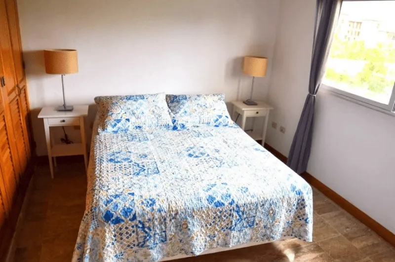 Amplio Penthouse de dos habitaciones en venta con 2 balcones, a 2 minutos a pie de la playa de Punta Cana