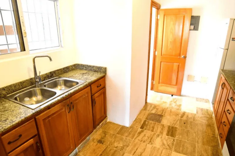 Amplio Penthouse de dos habitaciones en venta con 2 balcones, a 2 minutos a pie de la playa de Punta Cana