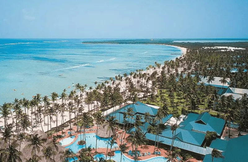 Amplio Penthouse de dos habitaciones en venta con 2 balcones, a 2 minutos a pie de la playa de Punta Cana