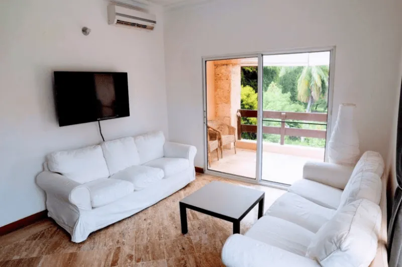 Amplio Penthouse de dos habitaciones en venta con 2 balcones, a 2 minutos a pie de la playa de Punta Cana