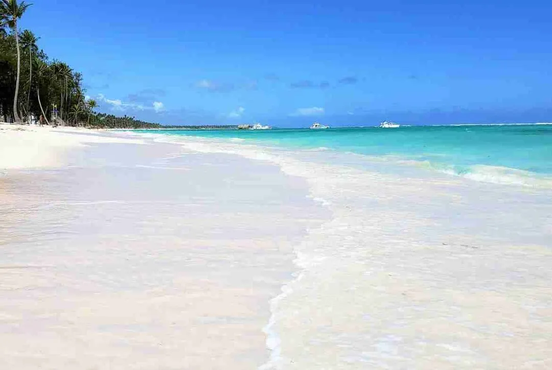 Los Corales Beach 3 1