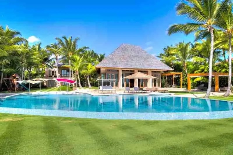 Wonderful Oceanfront Seven Bedroom Villa For Sale With Golf Course At Punta Cana 1