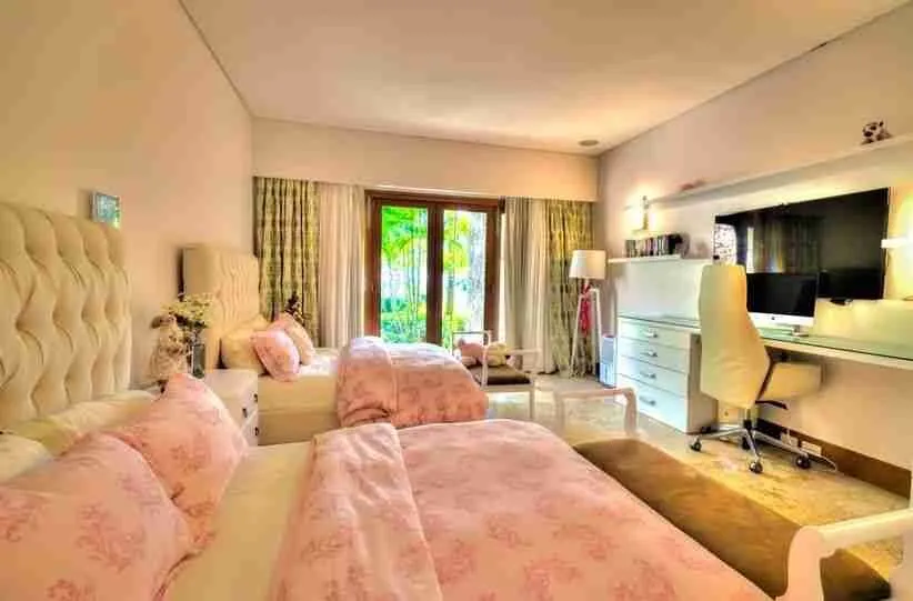 Wonderful Oceanfront Seven Bedroom Villa For Sale With Golf Course At Punta Cana 32