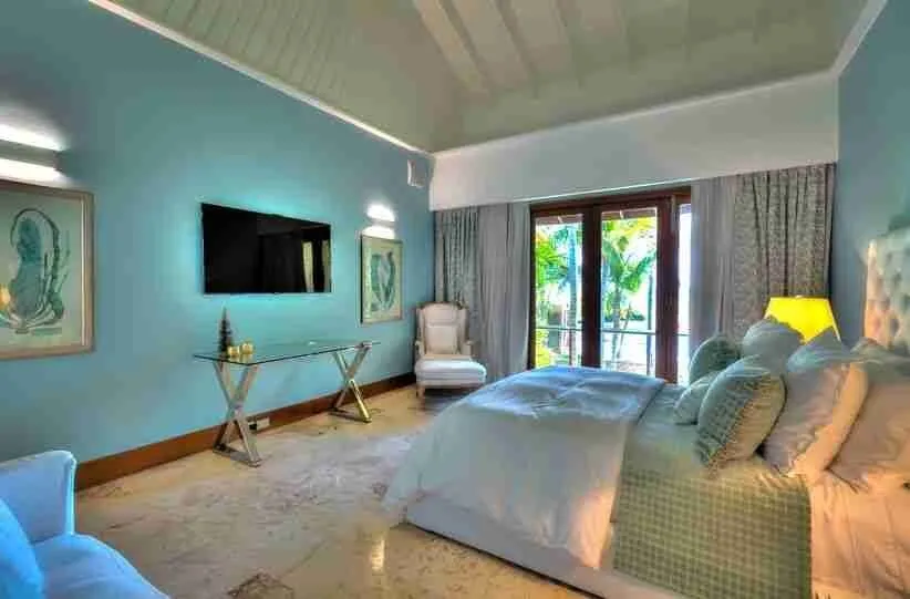Wonderful Oceanfront Seven Bedroom Villa For Sale With Golf Course At Punta Cana 35