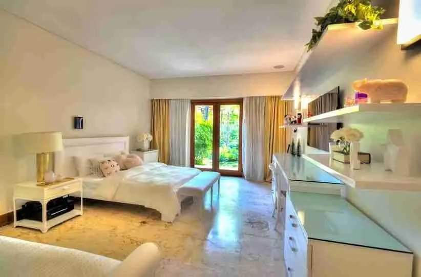 Wonderful Oceanfront Seven Bedroom Villa For Sale With Golf Course At Punta Cana 36