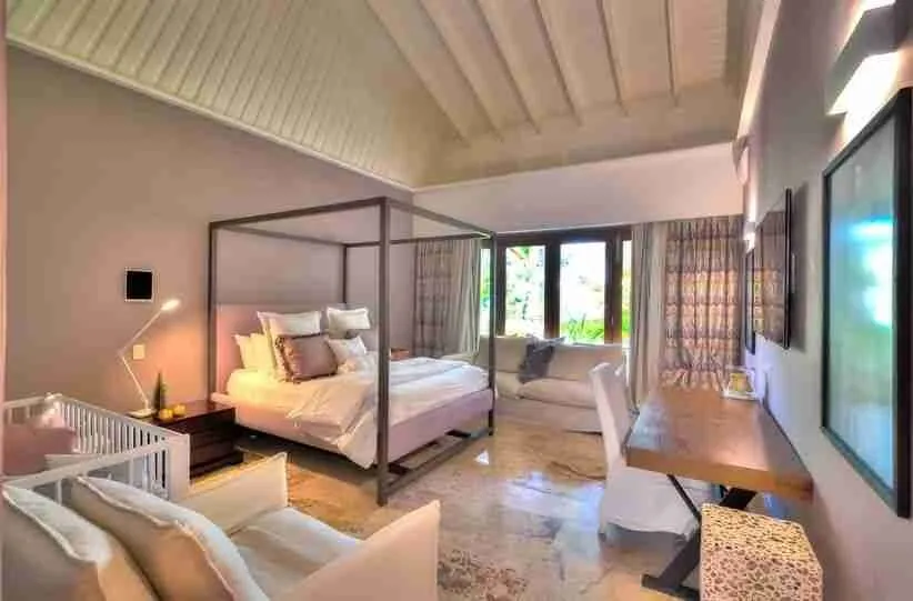 Wonderful Oceanfront Seven Bedroom Villa For Sale With Golf Course At Punta Cana 39