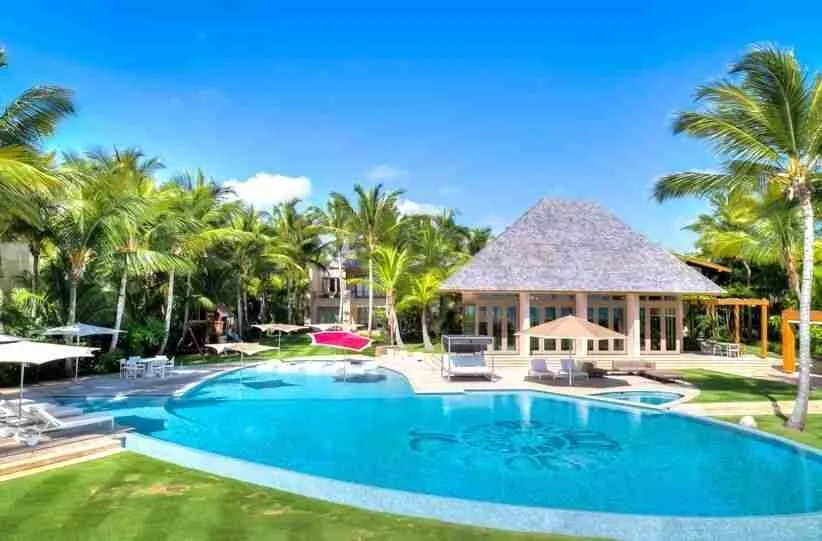 Wonderful Oceanfront Seven Bedroom Villa For Sale With Golf Course At Punta Cana 58