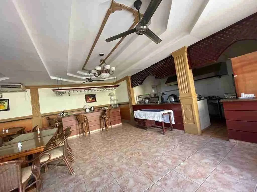 Dos edificios hoteleros con 42 habitaciones en venta situados a 8 minutos de la playa de Punta Cana