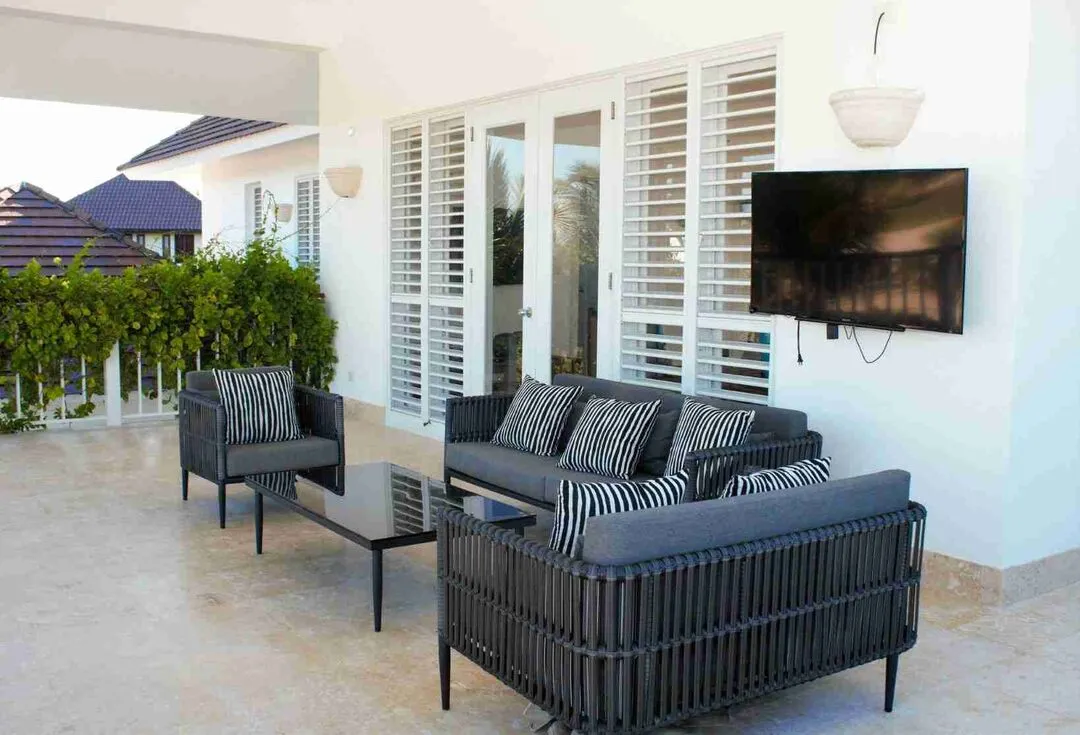 Exclusive five bedroom villa for sale in Punta Cana with stunning sea views and a golf course. 11 Exclusive five bedroom villa for sale in Punta Cana with stunning sea views and a golf course. 11