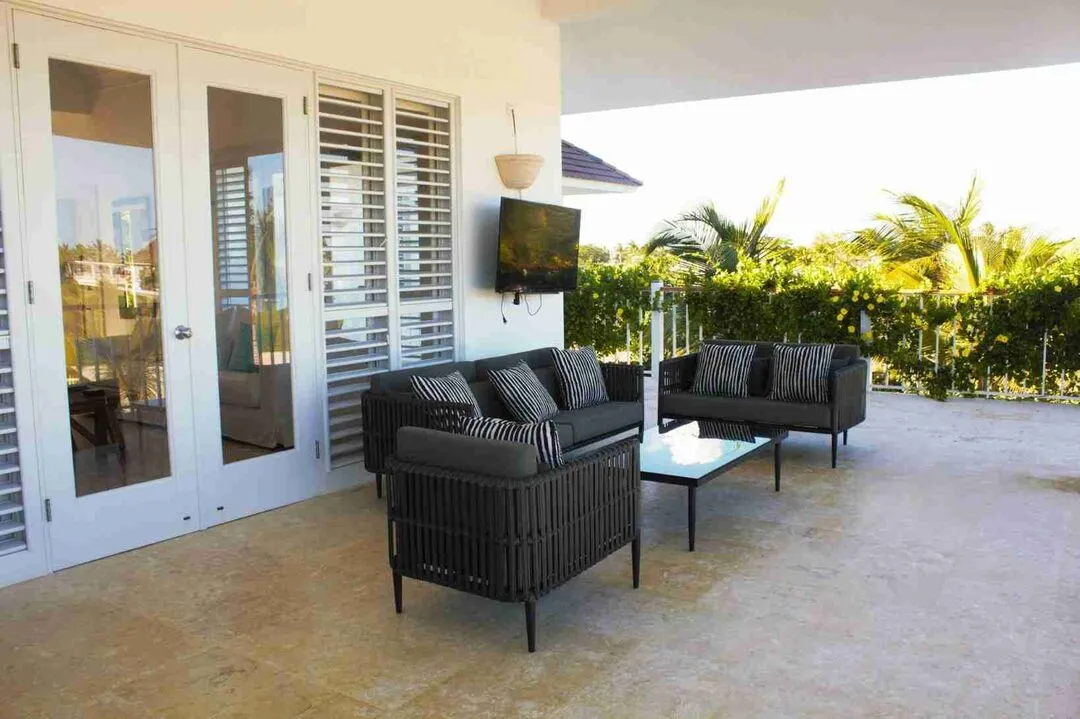 Exclusive five bedroom villa for sale in Punta Cana with stunning sea views and a golf course. 14 Exclusive five bedroom villa for sale in Punta Cana with stunning sea views and a golf course. 14