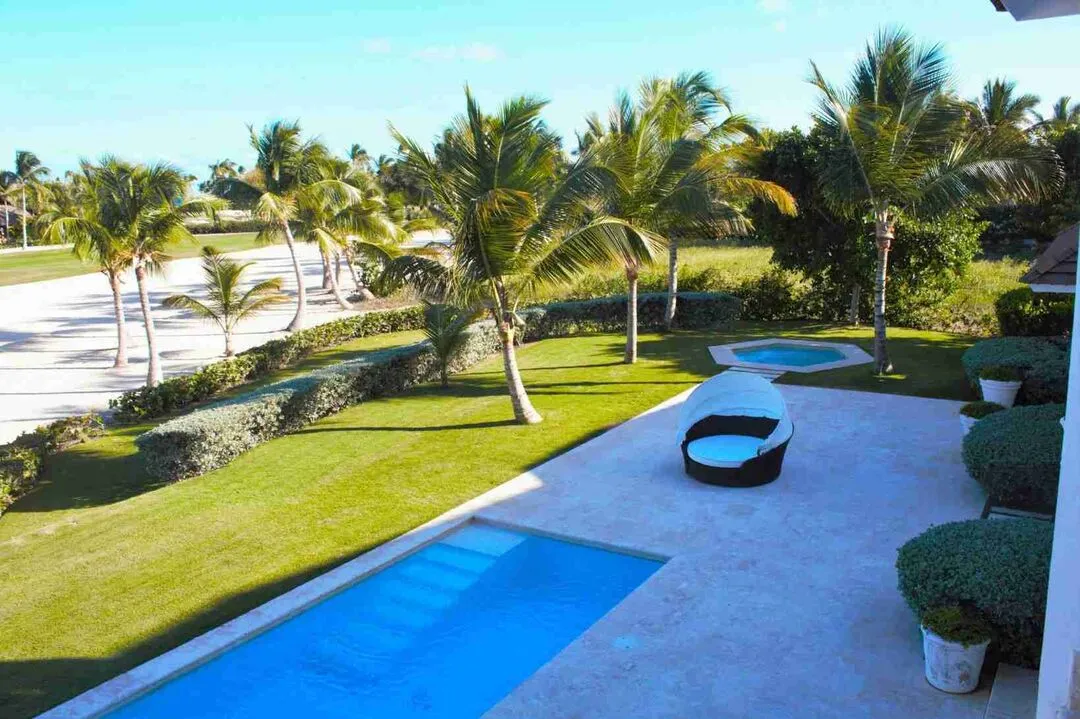 Exclusive five bedroom villa for sale in Punta Cana with stunning sea views and a golf course. 15 Exclusive five bedroom villa for sale in Punta Cana with stunning sea views and a golf course. 15