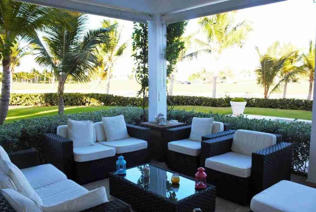 Exclusive five bedroom villa for sale in Punta Cana with stunning sea views and a golf course. 25