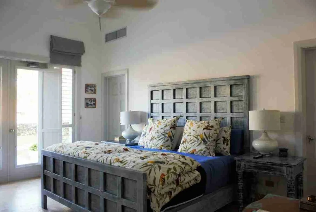 Exclusive five bedroom villa for sale in Punta Cana with stunning sea views and a golf course. 27
