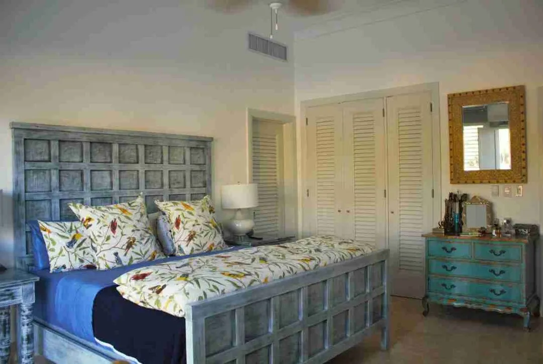 Exclusive five bedroom villa for sale in Punta Cana with stunning sea views and a golf course. 28
