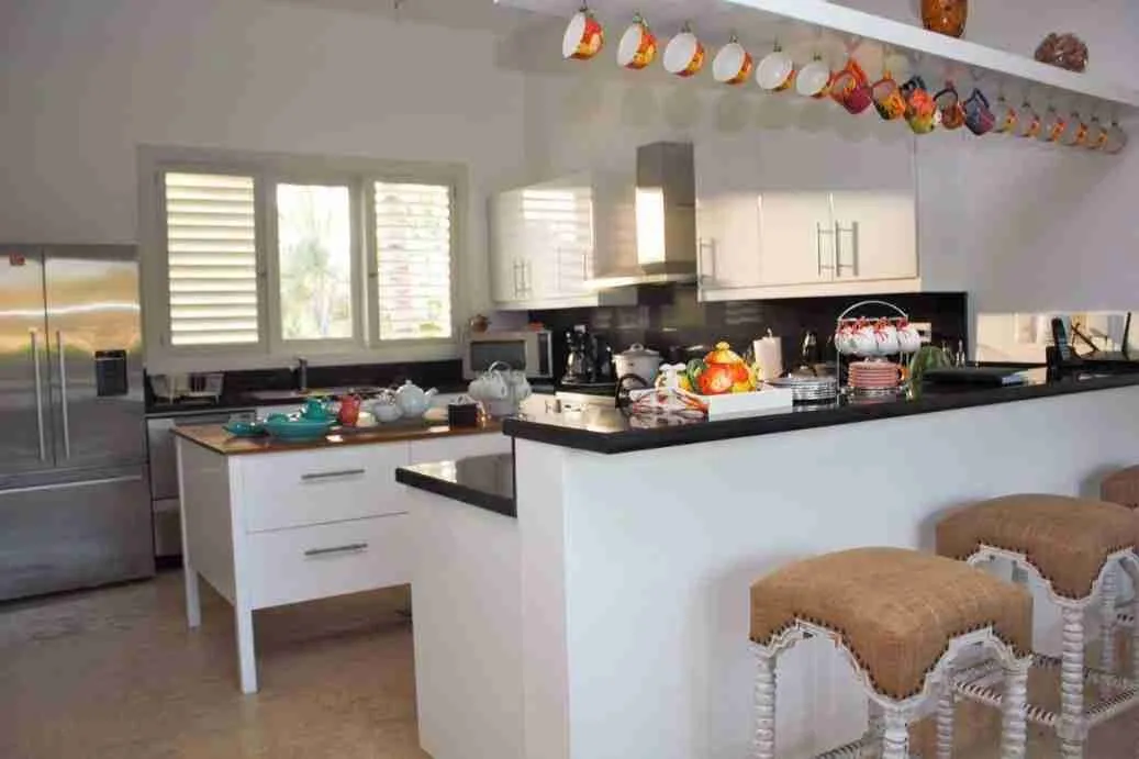 Exclusive five bedroom villa for sale in Punta Cana with stunning sea views and a golf course. 35