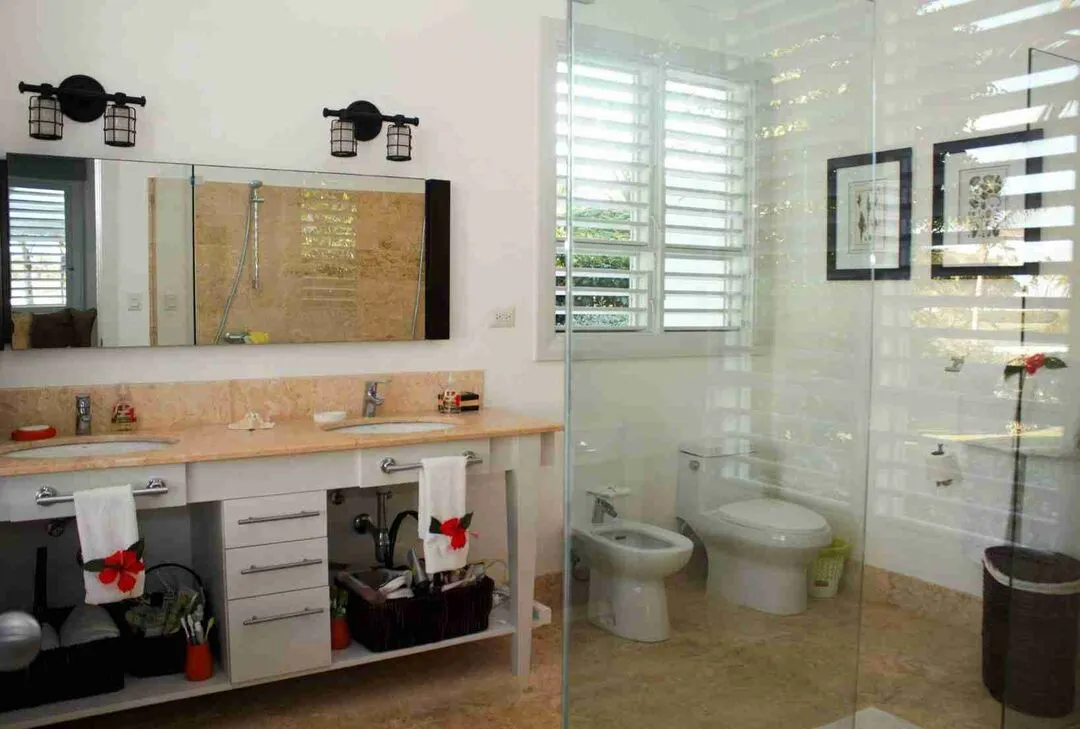 Exclusive five bedroom villa for sale in Punta Cana with stunning sea views and a golf course. 39 Exclusive five bedroom villa for sale in Punta Cana with stunning sea views and a golf course. 39
