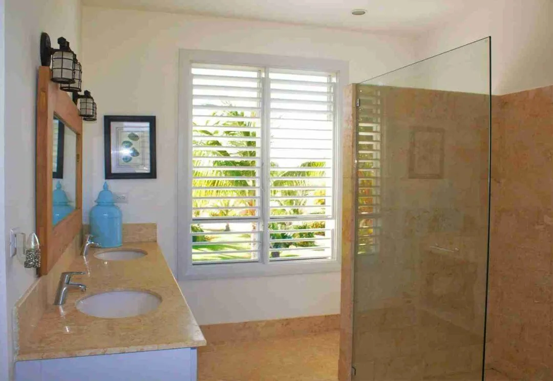 Exclusive five bedroom villa for sale in Punta Cana with stunning sea views and a golf course. 6 Exclusive five bedroom villa for sale in Punta Cana with stunning sea views and a golf course. 6