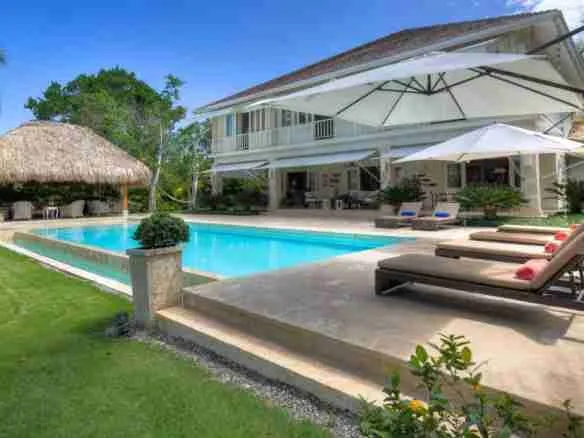 Incredible Four bedroom villa for sale with golf course views minutes from the beach 2
