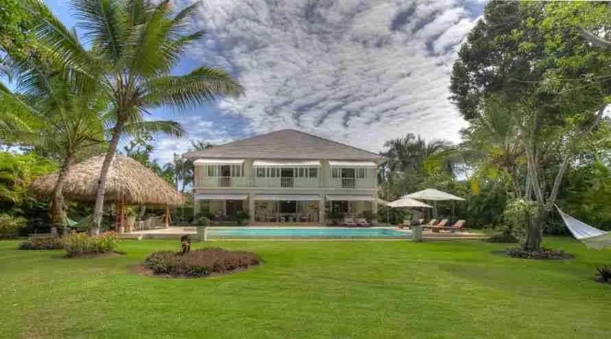 Incredible Four bedroom villa for sale with golf course views minutes from the beach 20