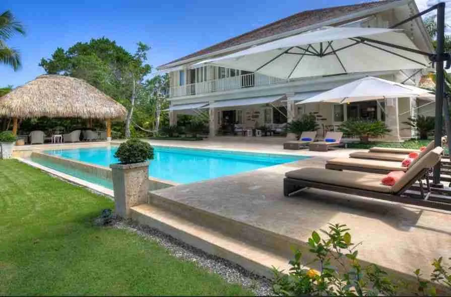 Incredible Four bedroom villa for sale with golf course views minutes from the beach 21