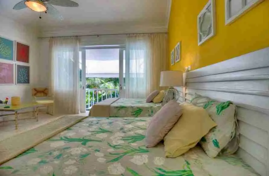 Incredible Four bedroom villa for sale with golf course views minutes from the beach 9