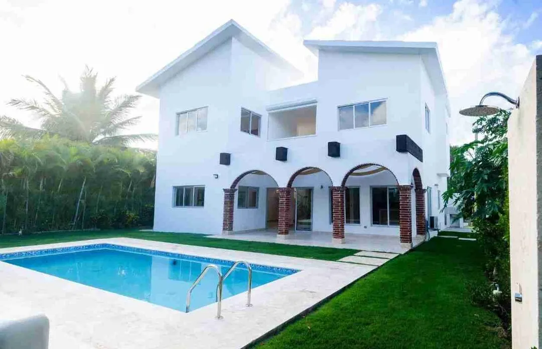 Gorgeous 3BR Villa for sale Punta Cana pool. 9