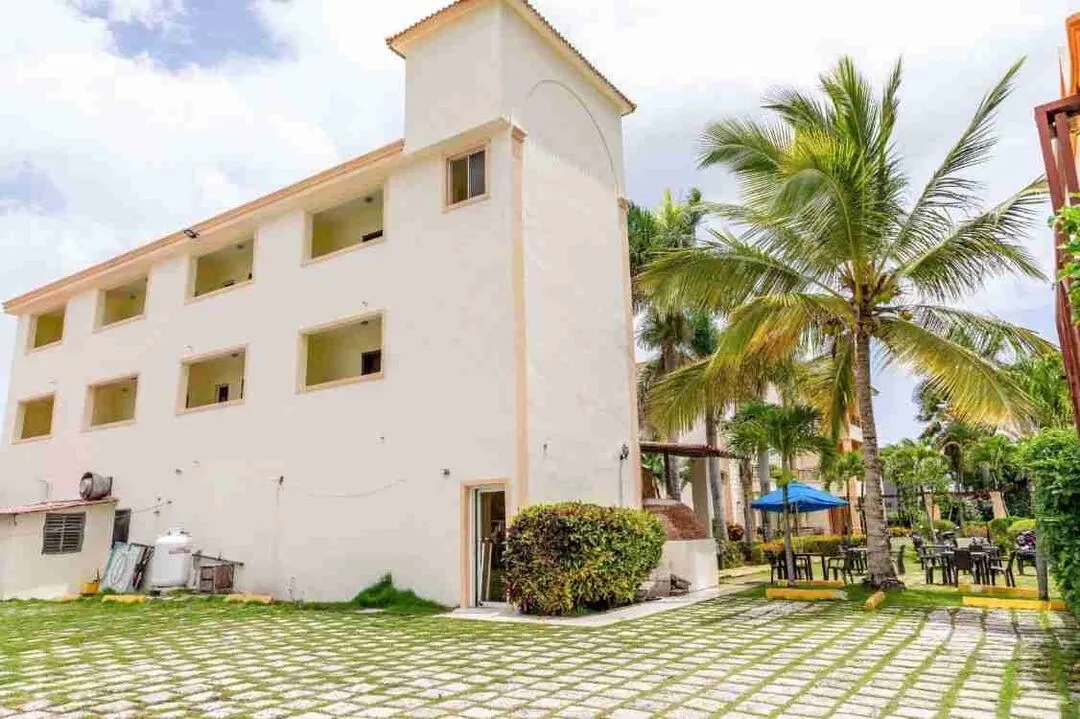 Amazing Invest Opportunity 42 Bedroom Hotel With Large Pool 18