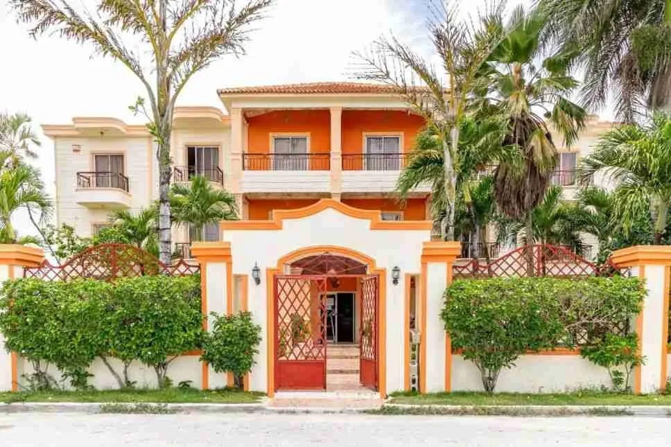 Amazing Invest Opportunity 42 Bedroom Hotel With Large Pool 22