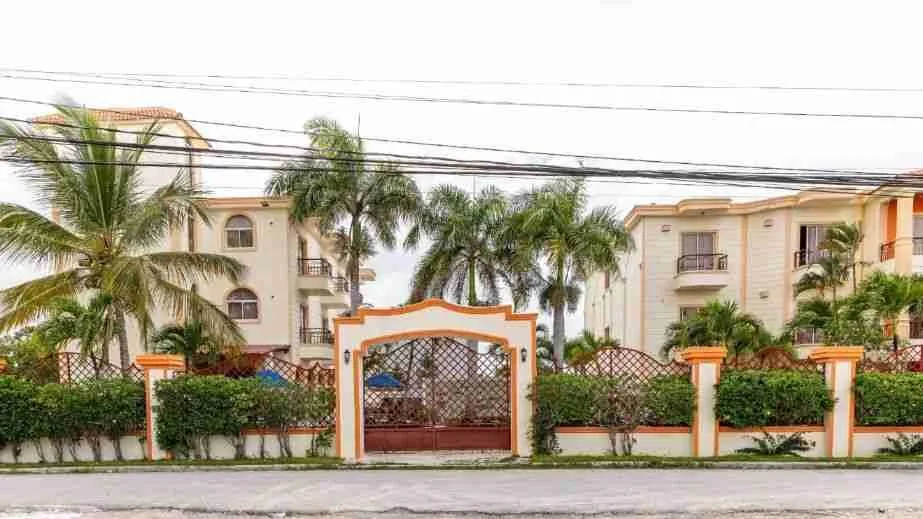 Amazing Invest Opportunity 42 Bedroom Hotel With Large Pool 23