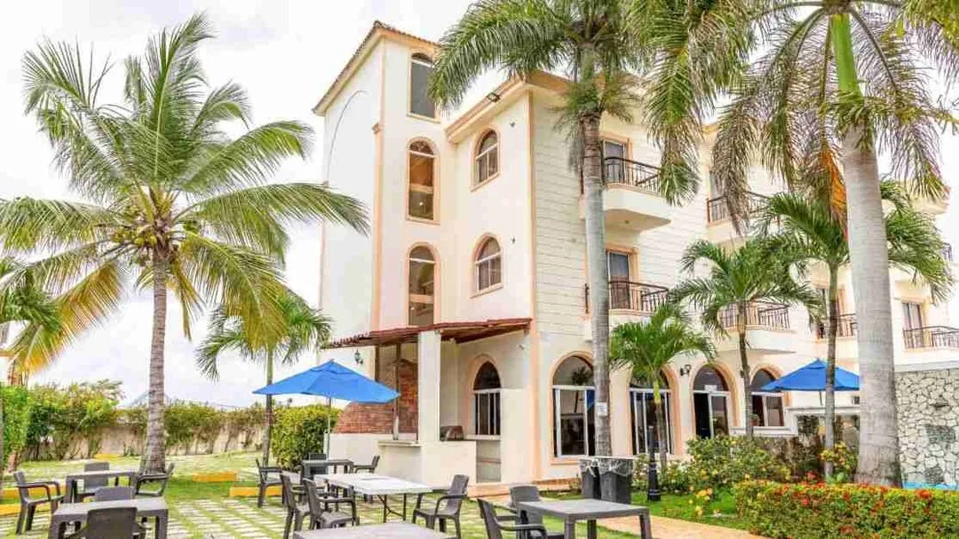 Amazing Invest Opportunity 42 Bedroom Hotel With Large Pool 36