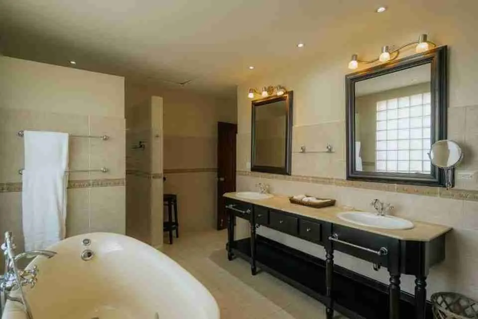 Breathtaking 7BR Villa for saleFully furnished with golf views in Punta Cana 36