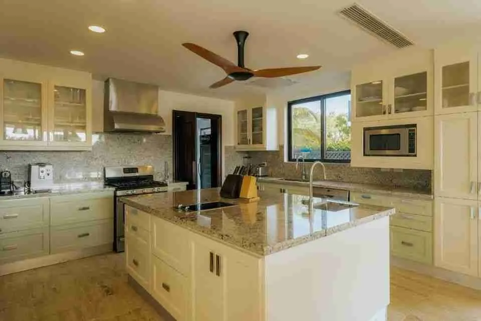 Breathtaking 7BR Villa for saleFully furnished with golf views in Punta Cana 8