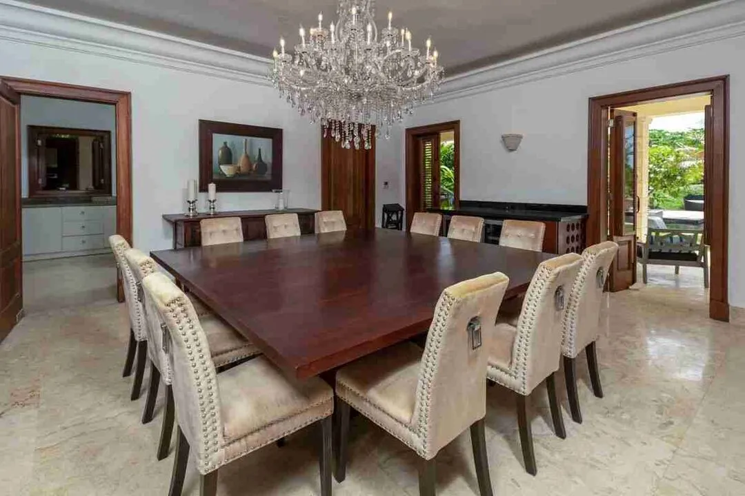 Elegant 6 Bedroom villa Fully Furnished for sale with amazing golf views 11 Elegant 6 Bedroom villa Fully Furnished for sale with amazing golf views 11