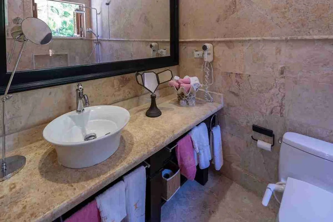 Elegant 6 Bedroom villa Fully Furnished for sale with amazing golf views 30 Elegant 6 Bedroom villa Fully Furnished for sale with amazing golf views 30