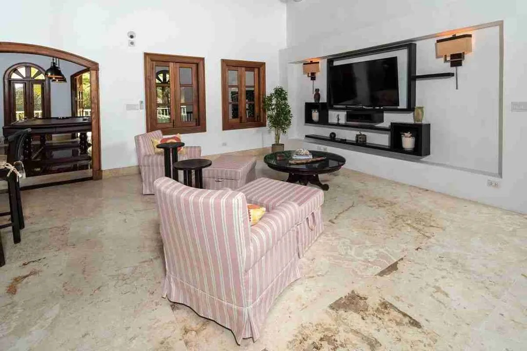 Elegant 6 Bedroom villa Fully Furnished for sale with amazing golf views 9 Elegant 6 Bedroom villa Fully Furnished for sale with amazing golf views 9
