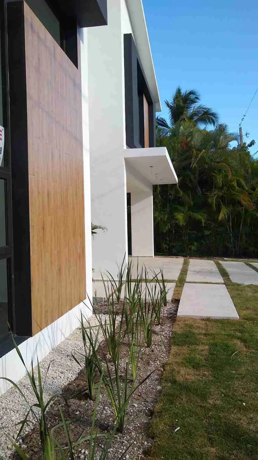 Luxury and Spacious 4BR Villa for sale with large pool. 14 Luxury and Spacious 4BR Villa for sale with large pool. 14
