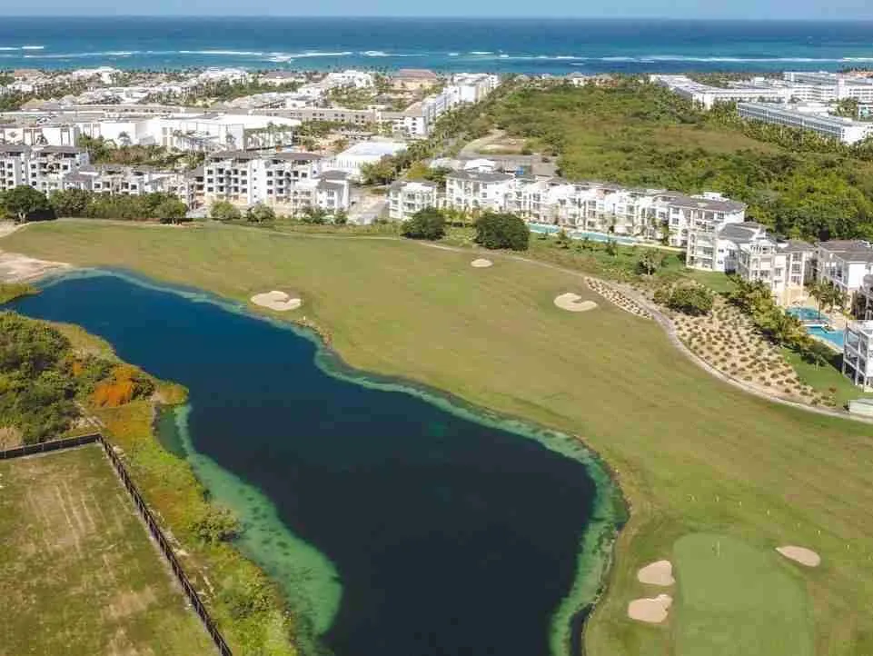 Amazing 1BR Condo for sale Fully furnished with golf and pool views in punta Cana 23