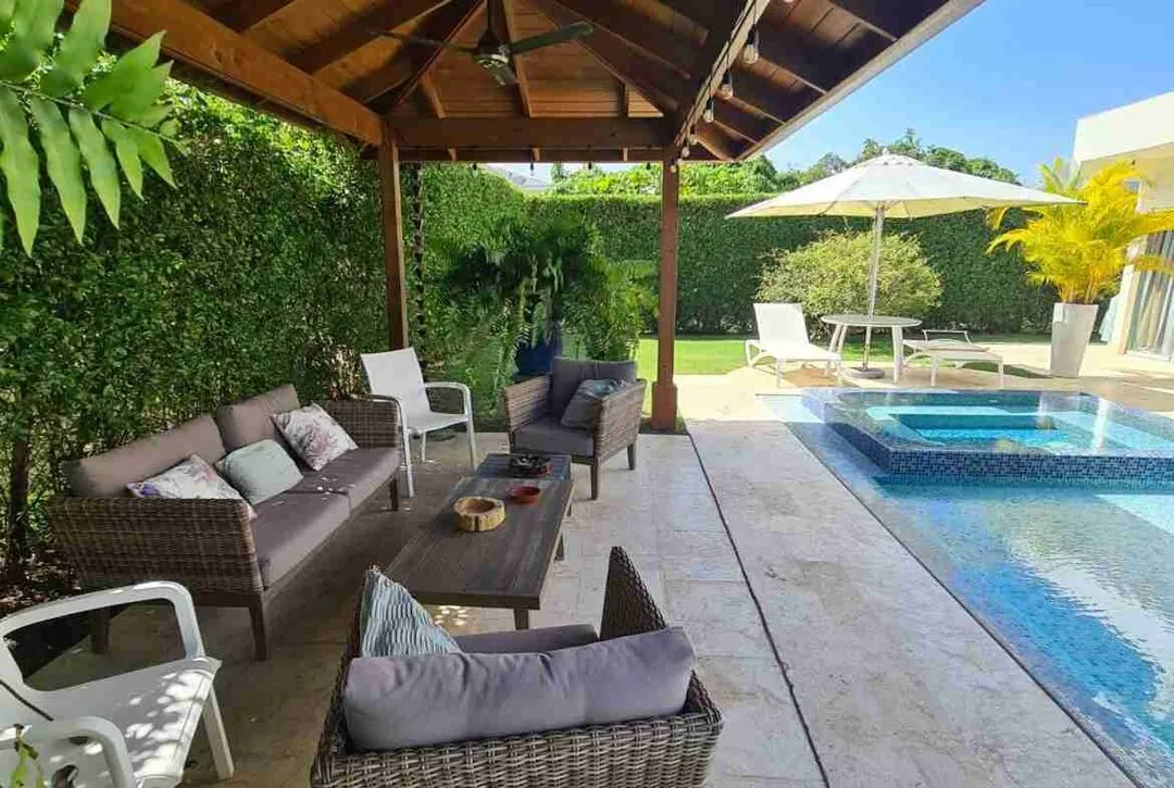 Beautiful and Comfortable 3BR Villa for sale fully furnished at Punta Cana village 5