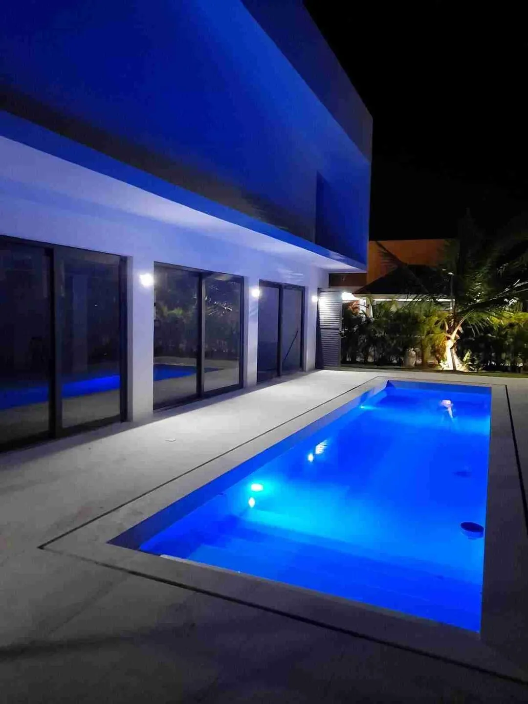 Extraordinary Five bedroom Villa For Sale at Punta Cana Village with beautiful Pool and Garden Views 4 Extraordinary Five bedroom Villa For Sale at Punta Cana Village with beautiful Pool and Garden Views 4