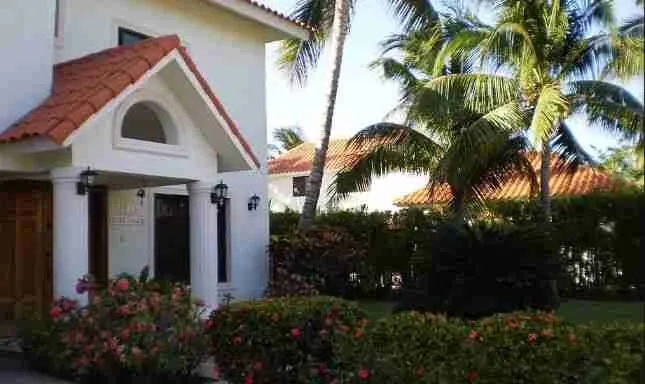 Wonderful 3BR Villa for sale Juan Dolio with pool garden views and balcony 2