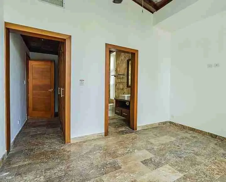 Four bedroom villa with pool near the beach in Punta Cana Village 11