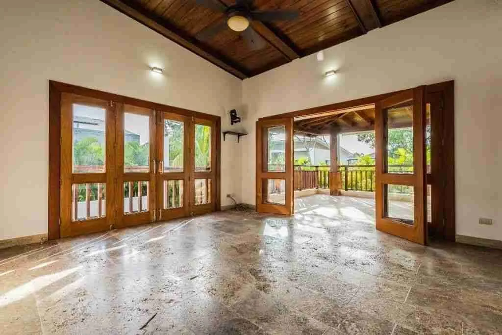 Four bedroom villa with pool near the beach in Punta Cana Village 4