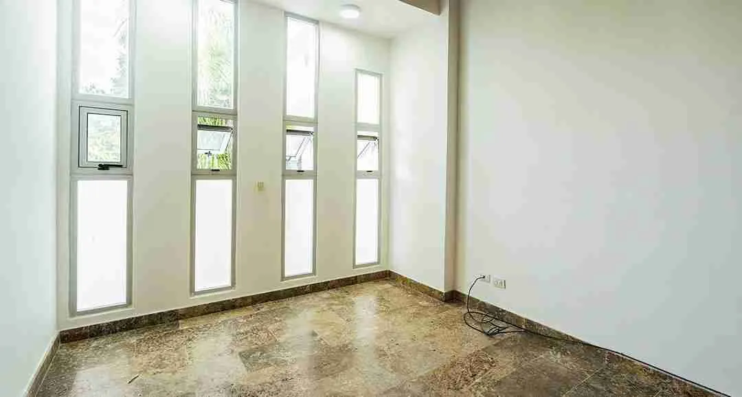 Four bedroom villa with pool near the beach in Punta Cana Village 8