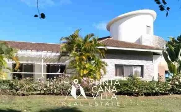 Magnificent 4BR Villa for sale Cocotal with private balcony in each room