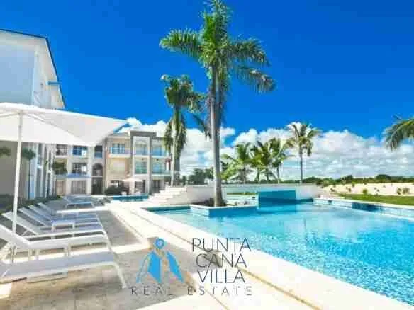 Captivating 1 BDR Punta Cana Apartment for sale golf and lake 