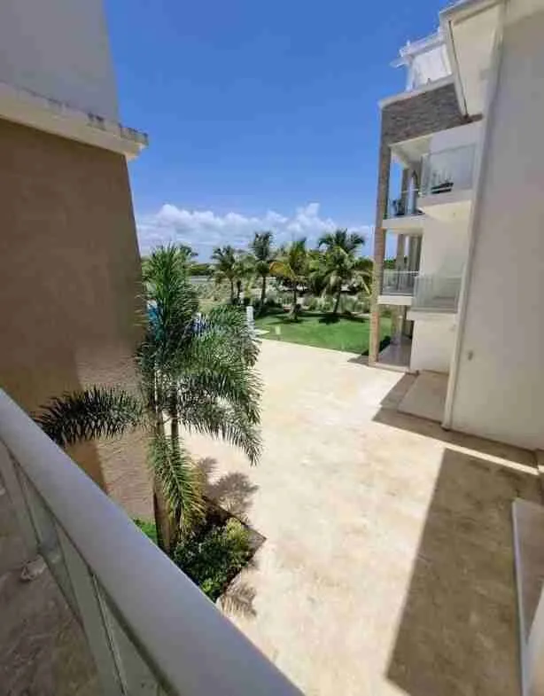 Magnificent 2 BDR Apartment for sale large swimming pool and great amenities 19