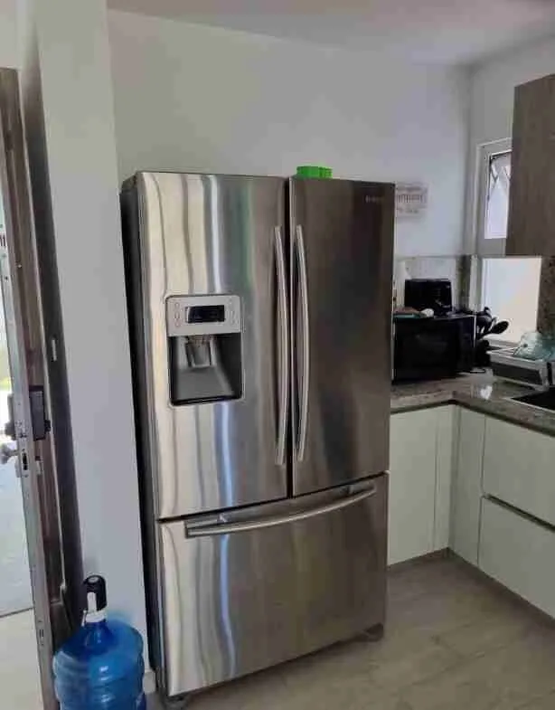 Magnificent 2 BDR Apartment for sale large swimming pool and great amenities 32